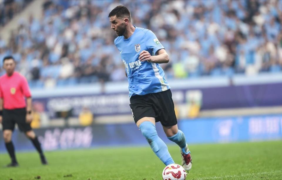 中出场, 月初接受了, OUgI